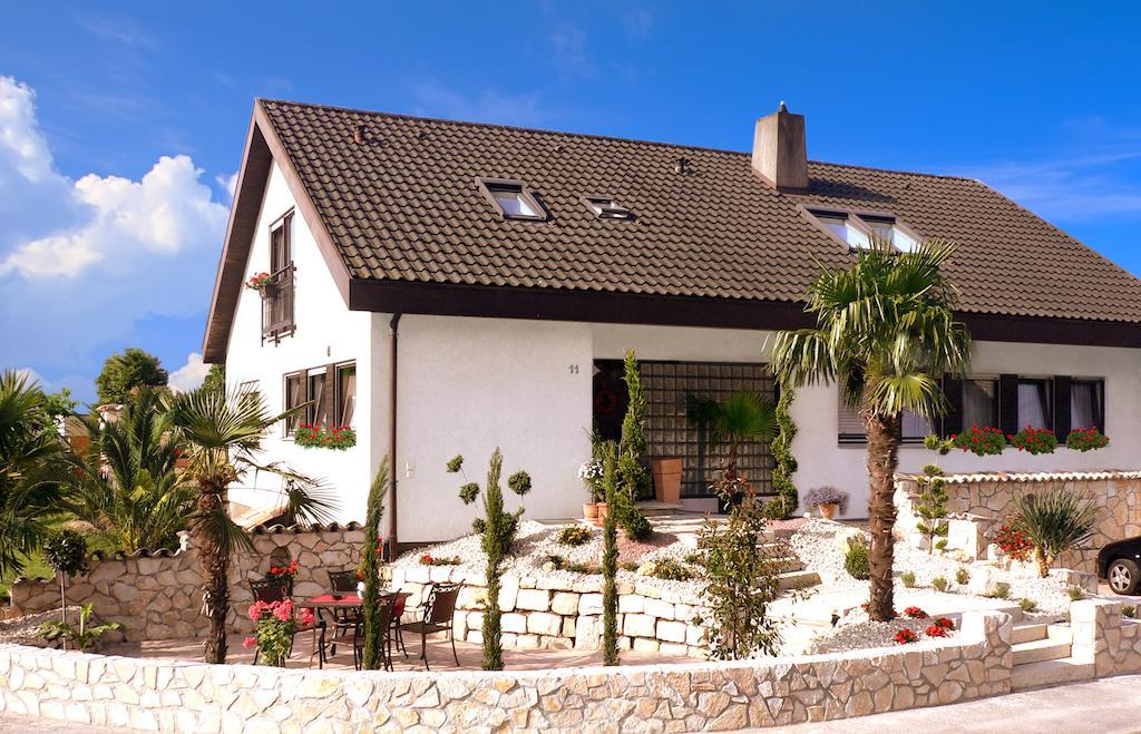 Apartmenthaus Casa Palma ビュール エクステリア 写真