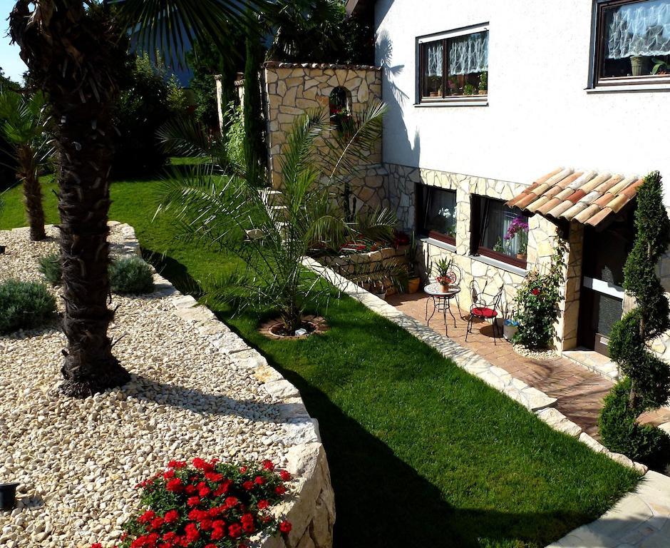 Apartmenthaus Casa Palma ビュール エクステリア 写真